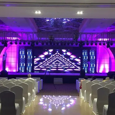 บอร์ดโฆษณาหน้าจอแสดงผล LED กลางแจ้งสีเต็มรูปแบบ P3.91 500 * 1,000 มม